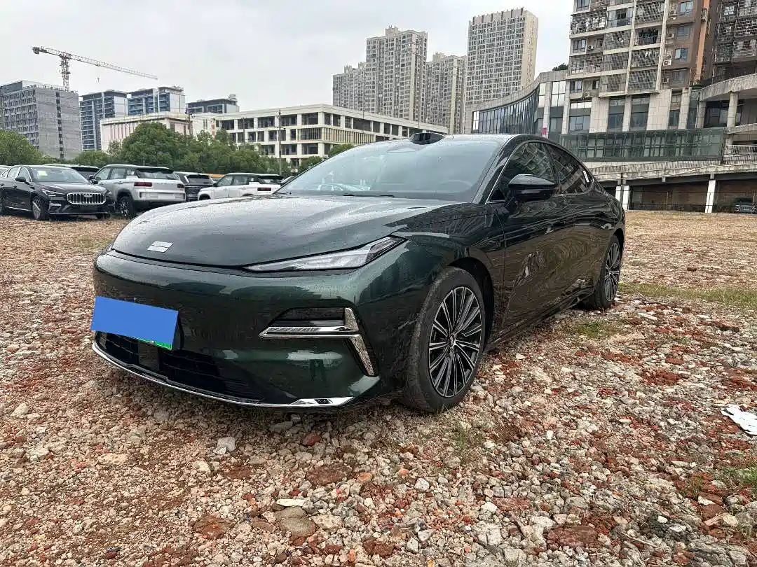 Geely Galaxy Galaxy Xingyao 8 2025 130km EM-i Premium Edition