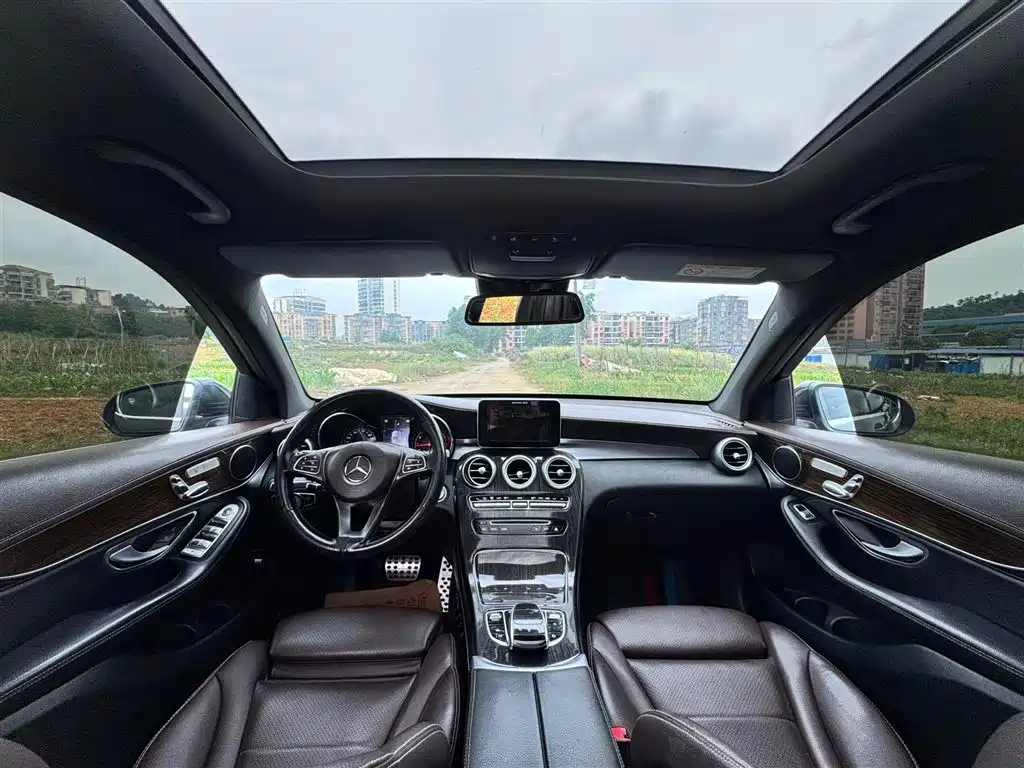Mercedes-Benz GLC 2018 Facelift GLC 260 4MATIC Luxury фото 11