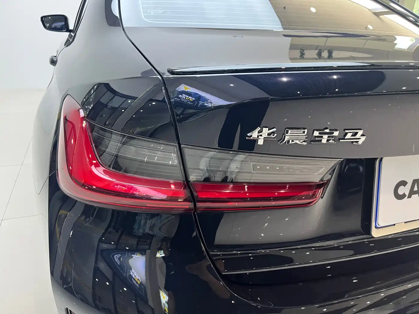 BMW 3 Series 2024 325Li M Sport Shadowline Package фото 5