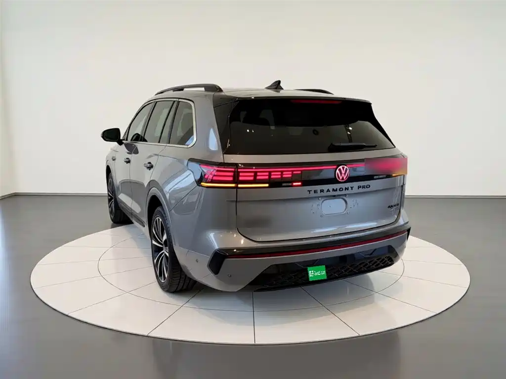 Volkswagen Teramont 2025 Teramont Pro 450TSI 4WD Summit Edition фото 6