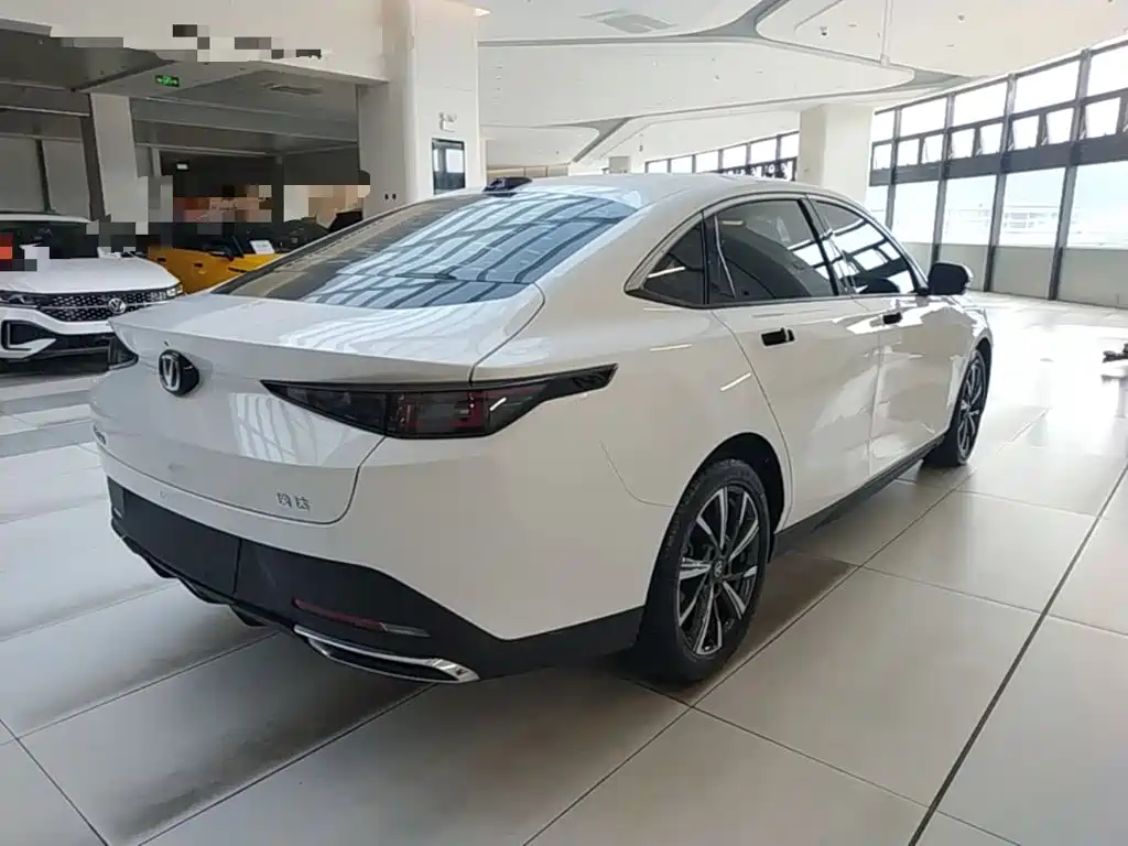 Changan Yida 2024 2023 Blue Whale NE 1.5T GDI DCT Pilot