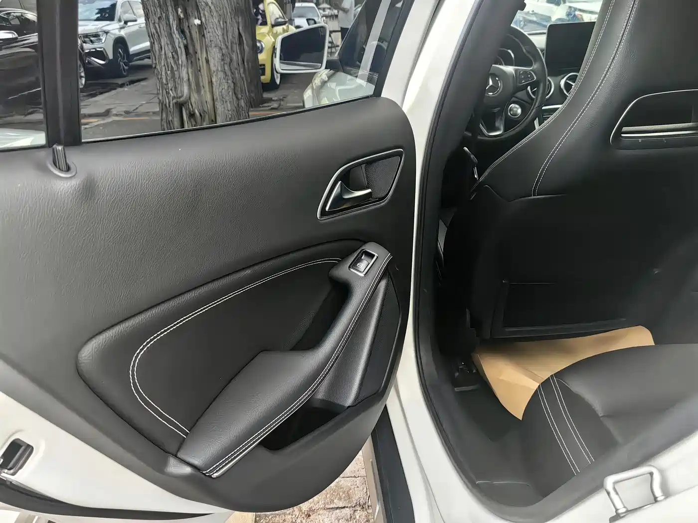 Mercedes-Benz GLA 2017 GLA 200 Dynamic фото 17
