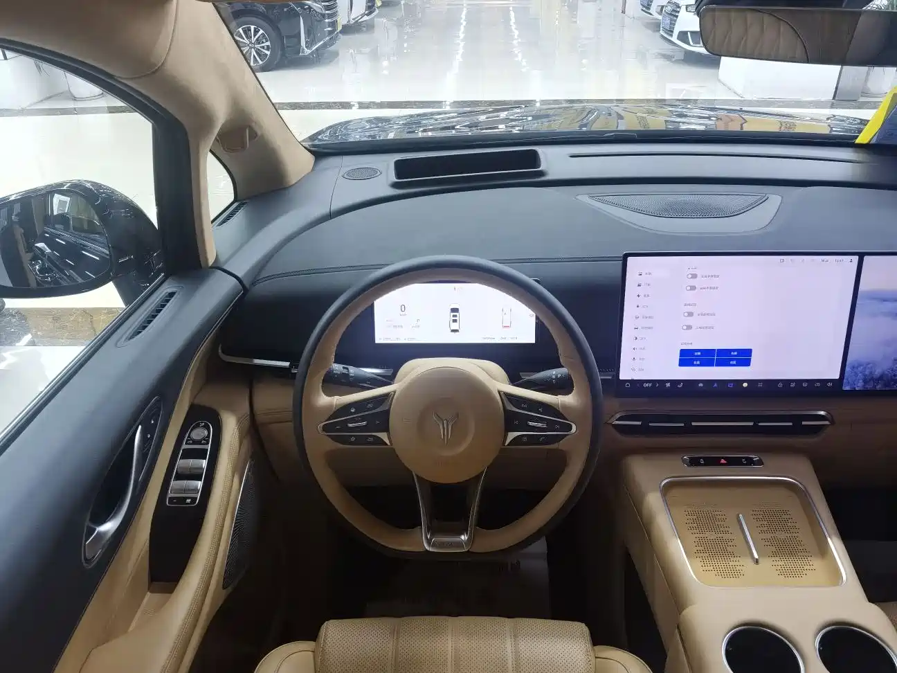 Voyah Auto Voyah Dreamer 2025 PHEV AWD Flagship Kunpeng Edition фото 13