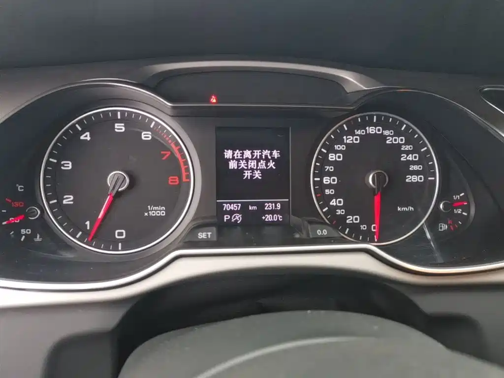 Audi A4L 2016 35 TFSI Heritage Edition S line Luxury фото 12