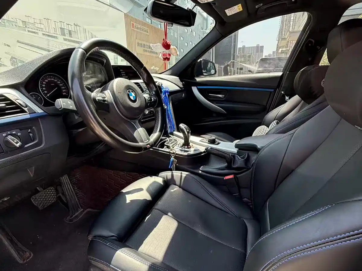 BMW 3 Series 2018 320i M Sport Package фото 6