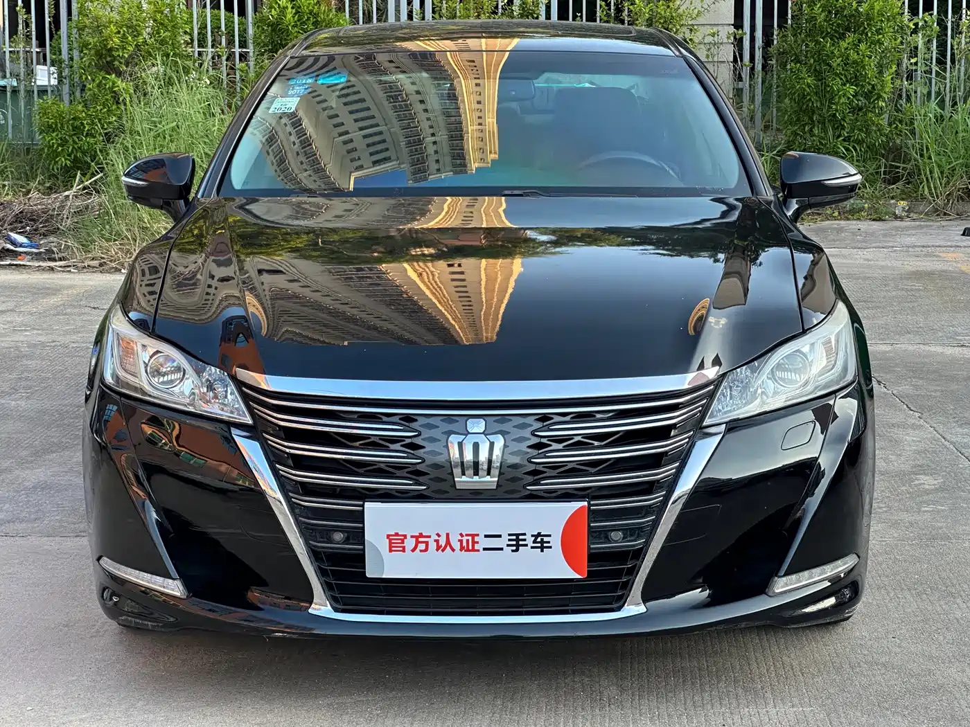 Фото 2 - Toyota Crown