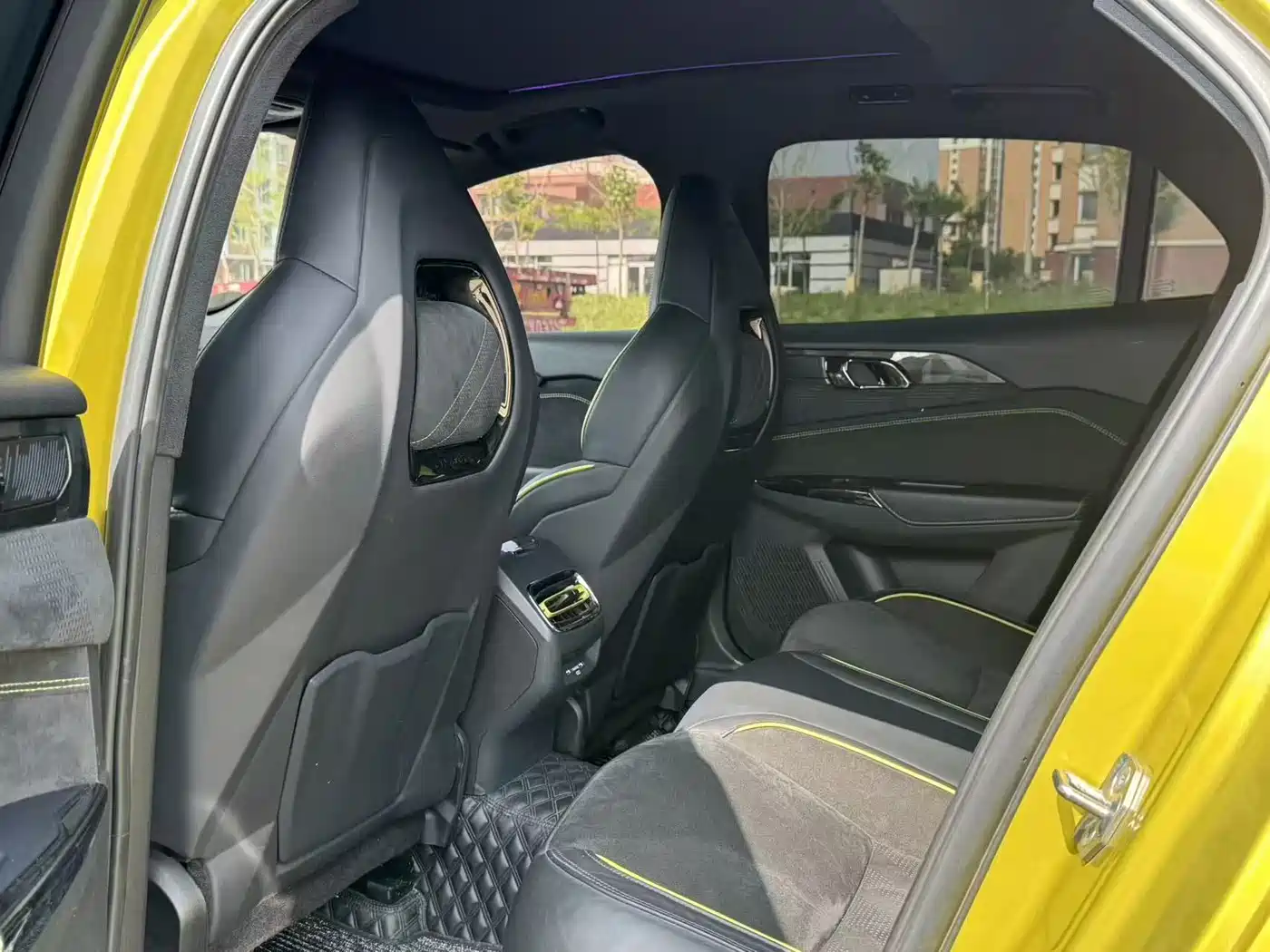 Lynk & Co 03 2021 03+ 2.0TD Auto Performance Package Edition фото 5