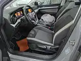 Photo 11 - Volkswagen Golf