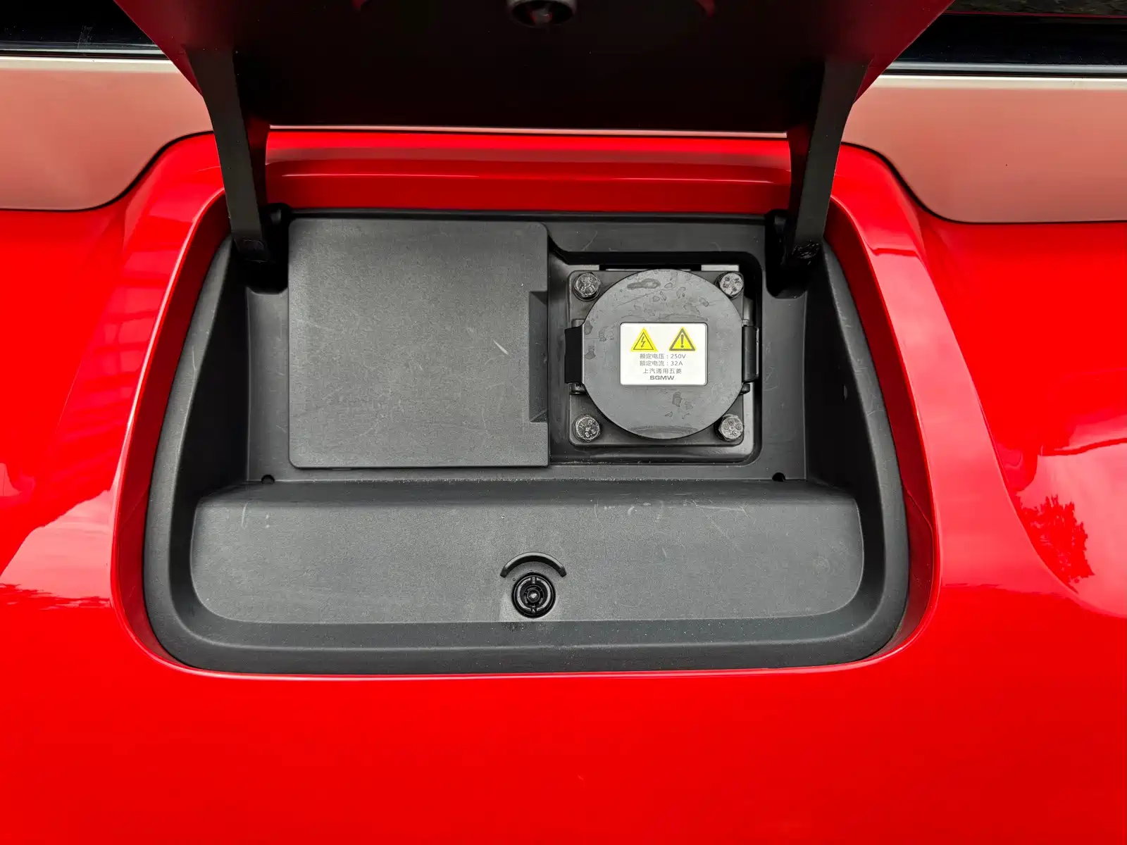 Фото 22 - Baojun KiWi EV