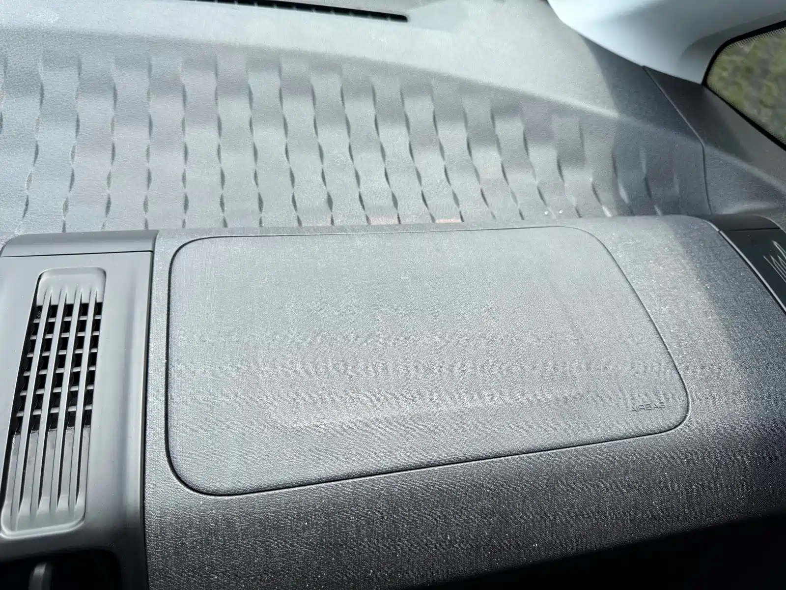 Фото 24 - Baojun KiWi EV