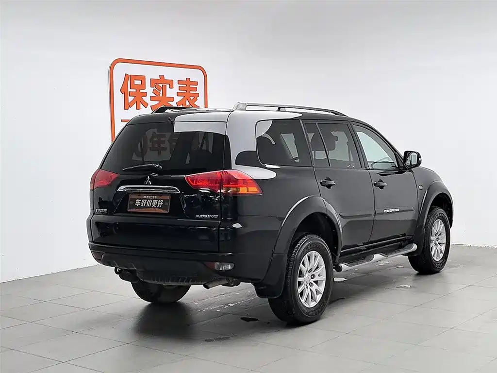 Mitsubishi Pajero Sport 2013 3.0L Automatic 2WD Luxury фото 2