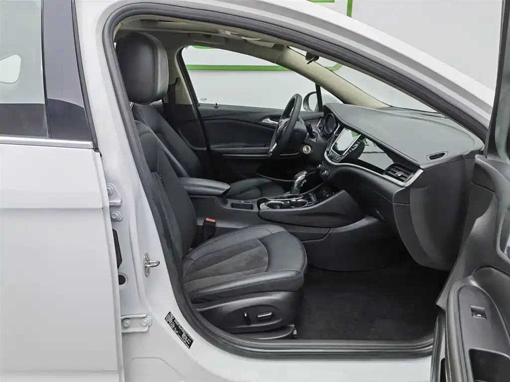 Buick Verano 2015 Sedan 20T Dual-clutch Elite фото 23