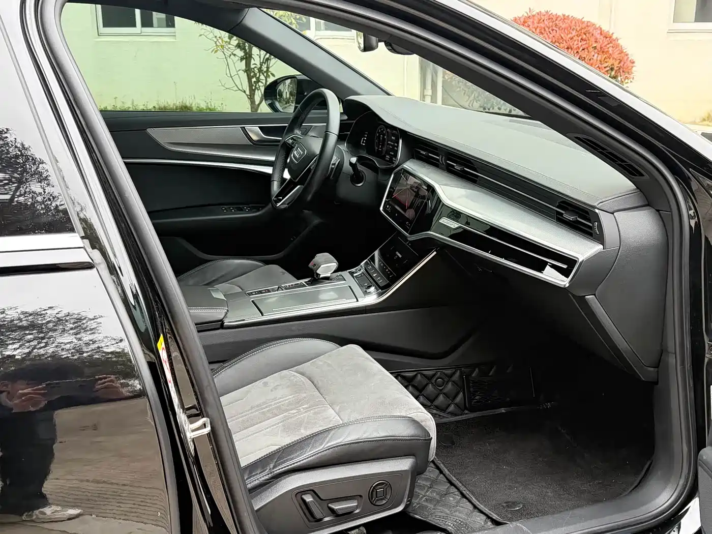 Audi A6L 2022 45 TFSI quattro Premium Elegance фото 9