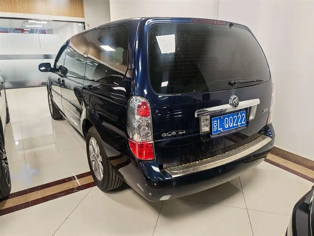 Buick GL8 2011 2.4L LT Executive Edition фото 4
