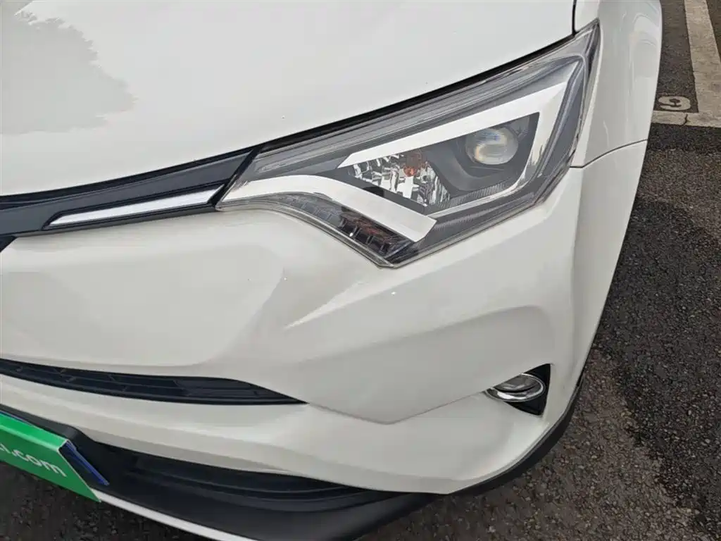 Toyota RAV4 Rongfang 2016 2.0L CVT 2WD Smart (China V) фото 24