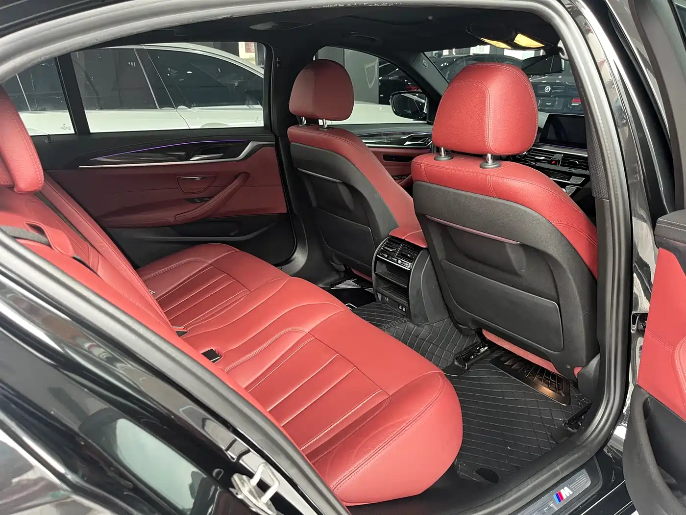 BMW 5 Series 2020 530Li Leading M Sport Package фото 6