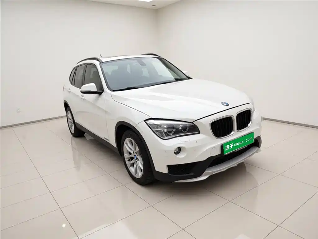 BMW X1 2014 sDrive18i Leading Edition фото 7