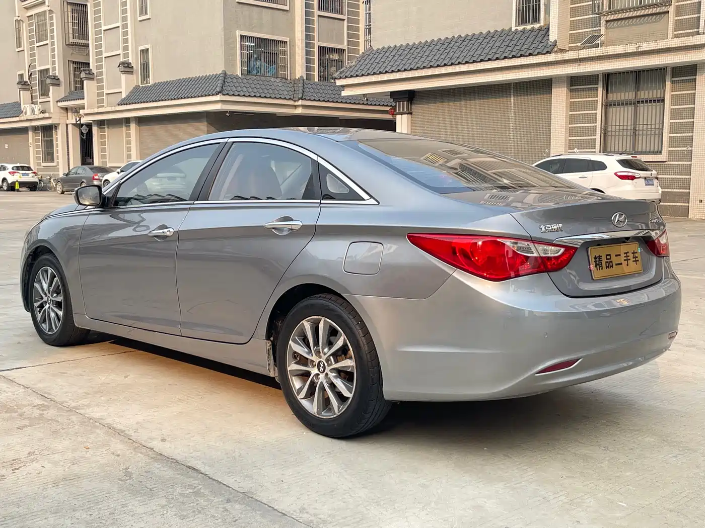 Hyundai Sonata 2013 2.0L Automatic Luxury Edition фото 5