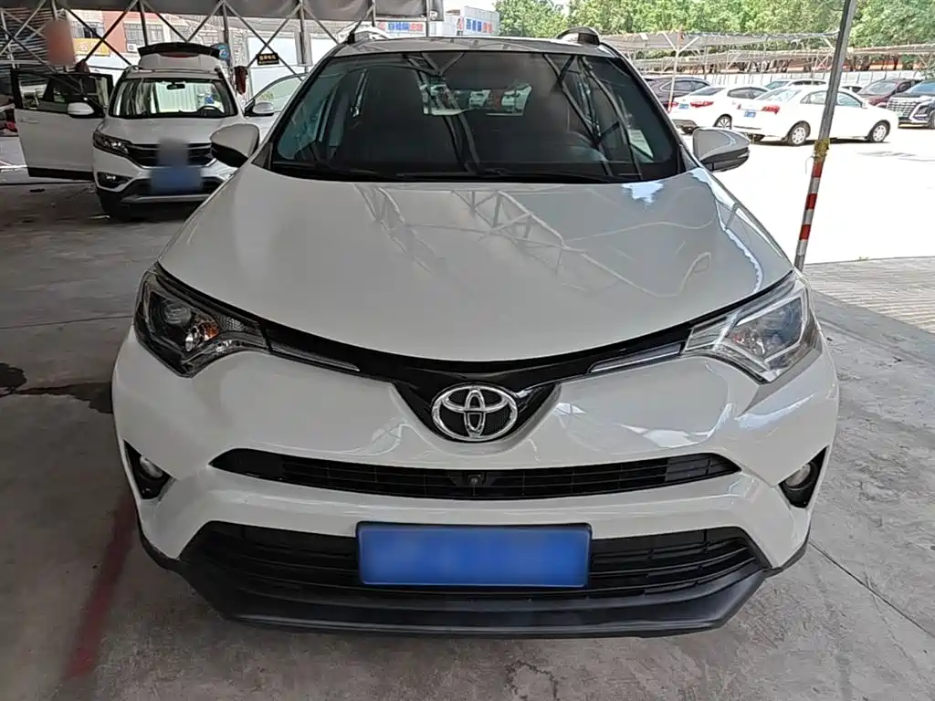 Toyota RAV4 Rongfang 2016 2.0L CVT 2WD Trend (China V) фото 3