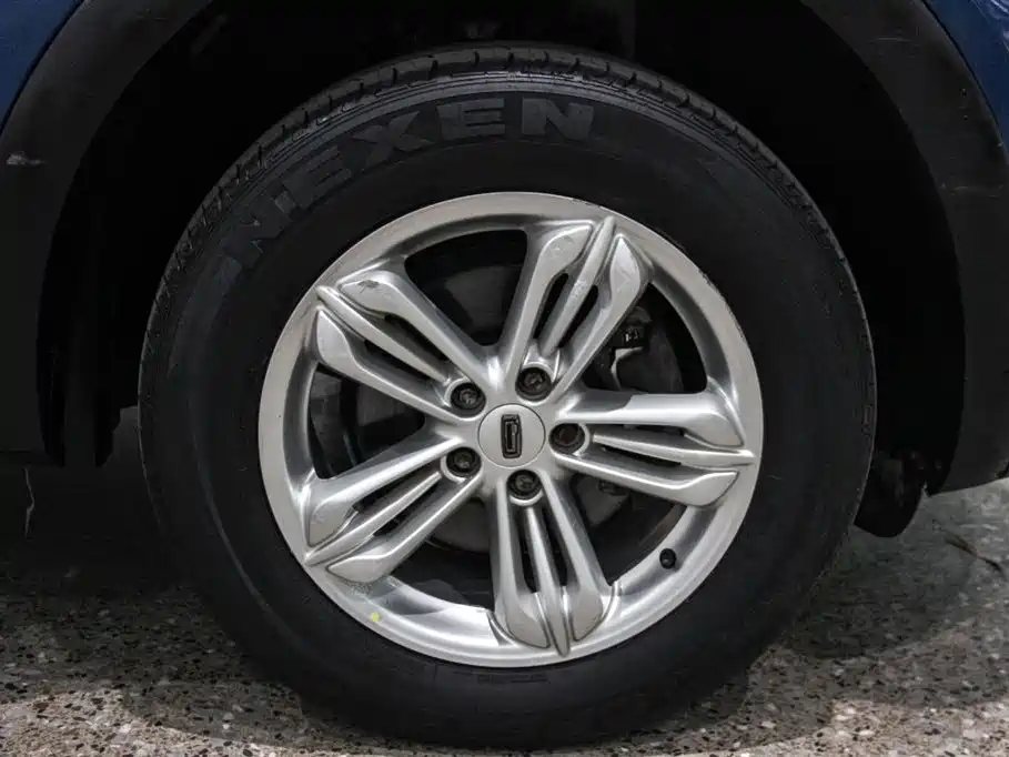 Qoros 5 2019 2018 Facelift 1.6T Automatic Leading