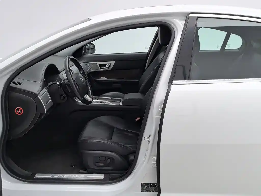 Jaguar XF 2015 2015 XF 2.0T 80th Anniversary Elegance Edition