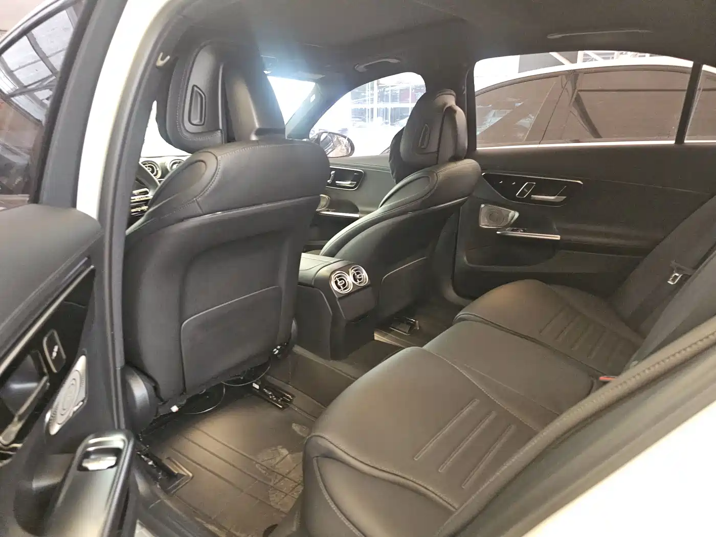 Mercedes-Benz C-Class 2023 C 260 L Night Edition Sport фото 7