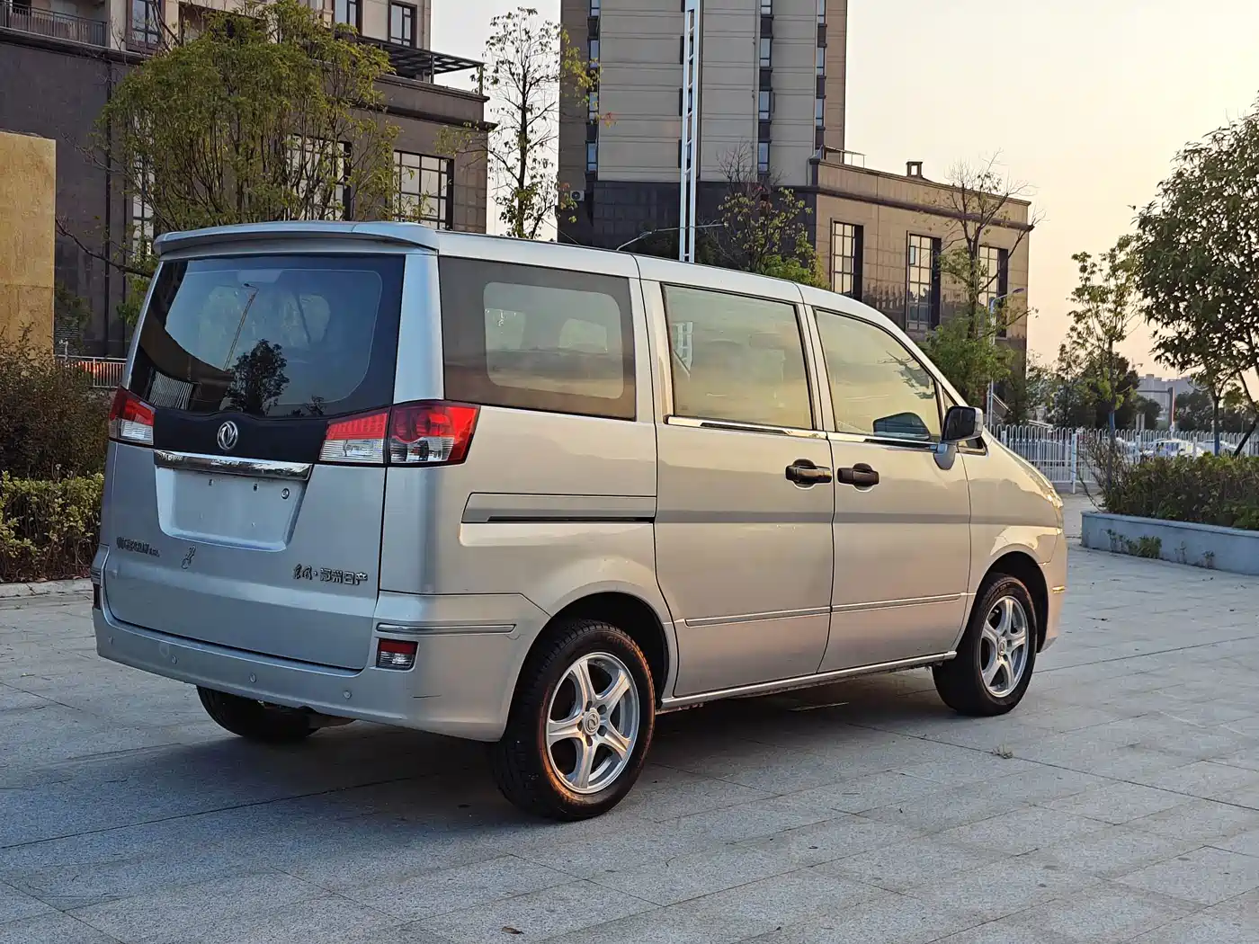 Dongfeng ZNA Shuaike 2014 2014 1.5L Manual Standard 7-seater China IV
