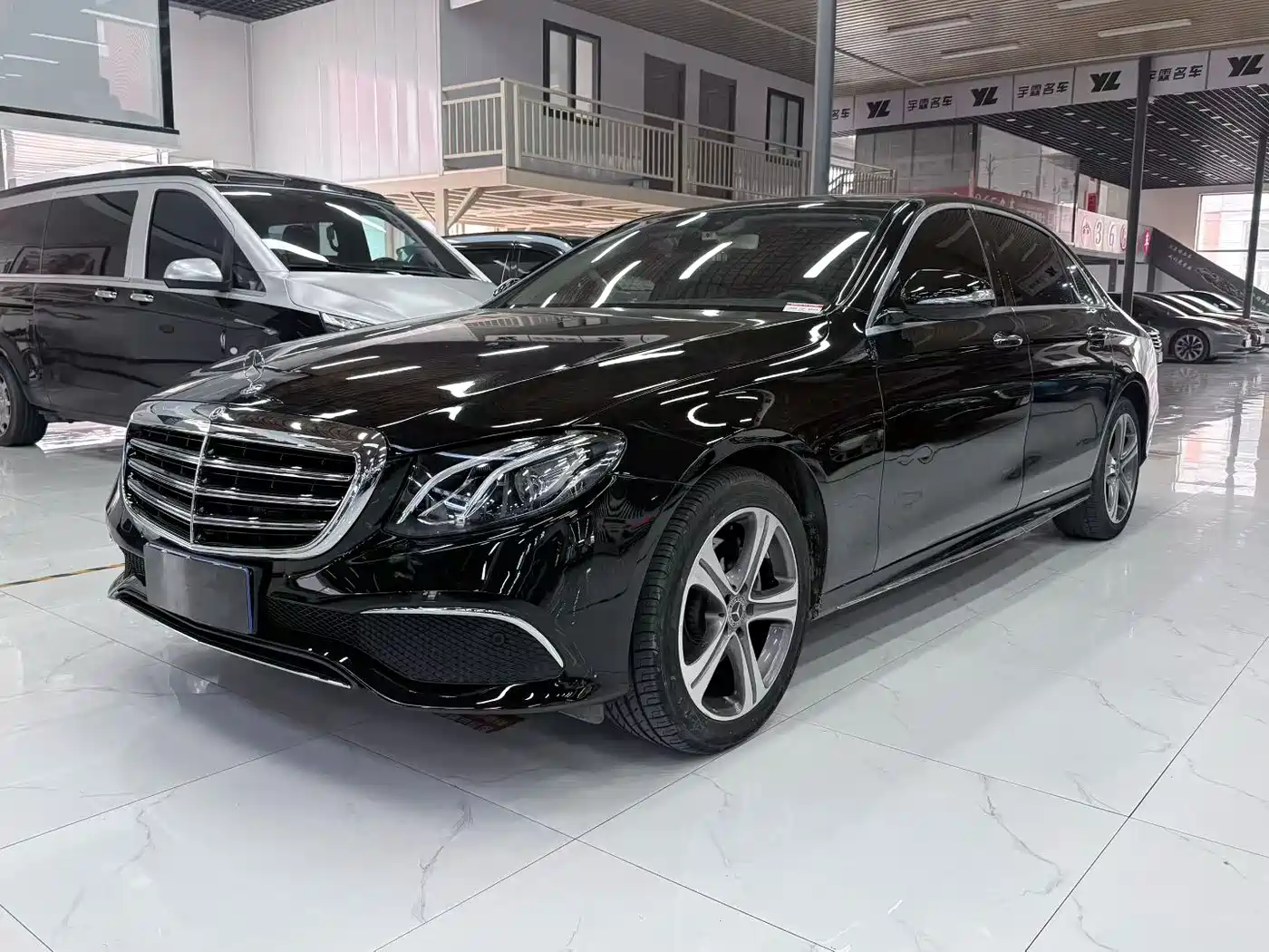 Mercedes-Benz E-Class 2018 Facelift E 200 L Sport фото 7