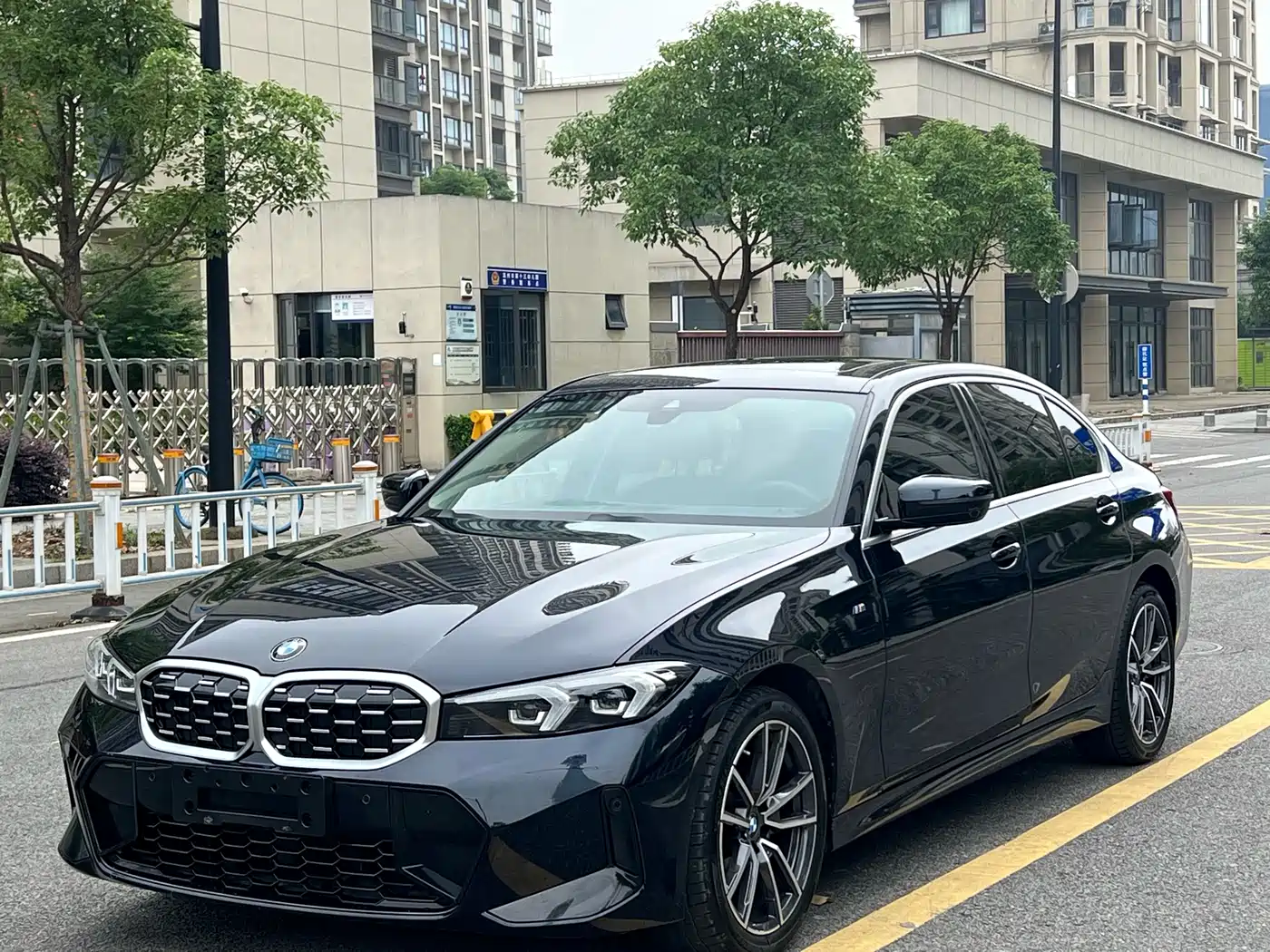 BMW 3 Series 2024 325Li M Sport Package