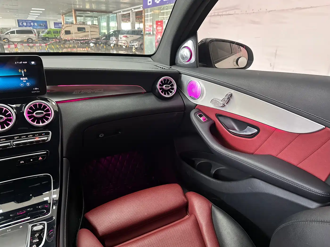Mercedes-Benz GLC Coupe 2020 GLC 260 4MATIC Coupe SUV фото 14