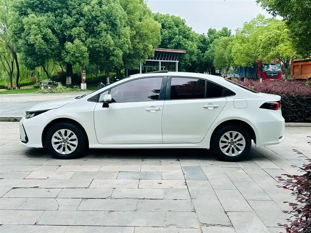 Toyota Corolla 2019 1.2T S-CVT GL-i Elite Edition фото 9