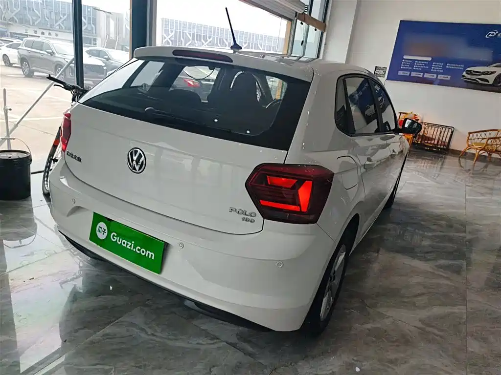 Volkswagen Polo 2019 Plus 1.5L Automatic Panorama Enjoyment Edition фото 7