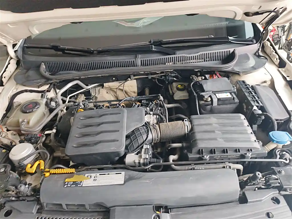 Volkswagen Polo 2019 Plus 1.5L Automatic Panorama Enjoyment Edition фото 20