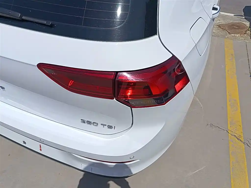 Volkswagen Golf 2023 Facelift 280TSI DSG Pro фото 8