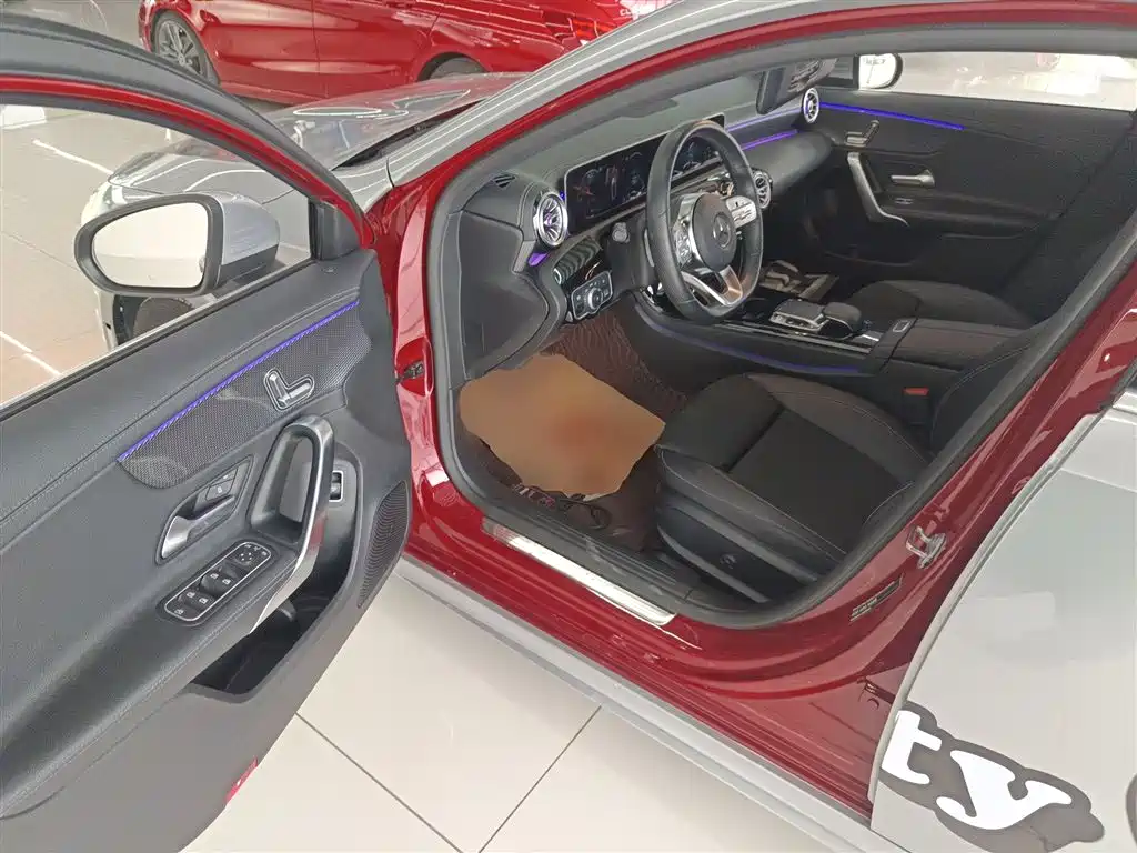 Mercedes-Benz A-Class 2020 A 200 L Sport Sedan фото 16