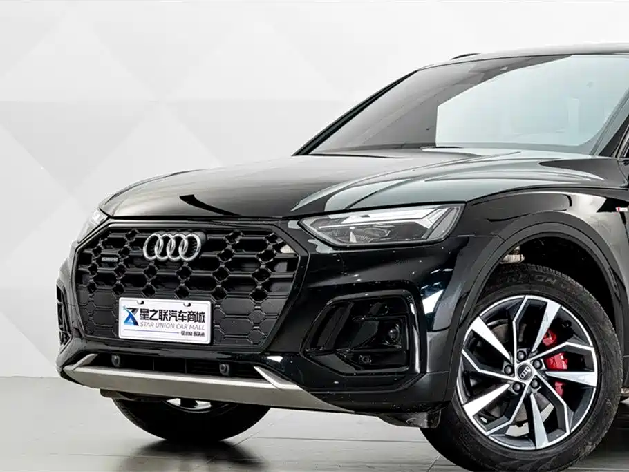 Audi Q5L 2024 Model 40 TFSI Luxury Dynamic фото 3