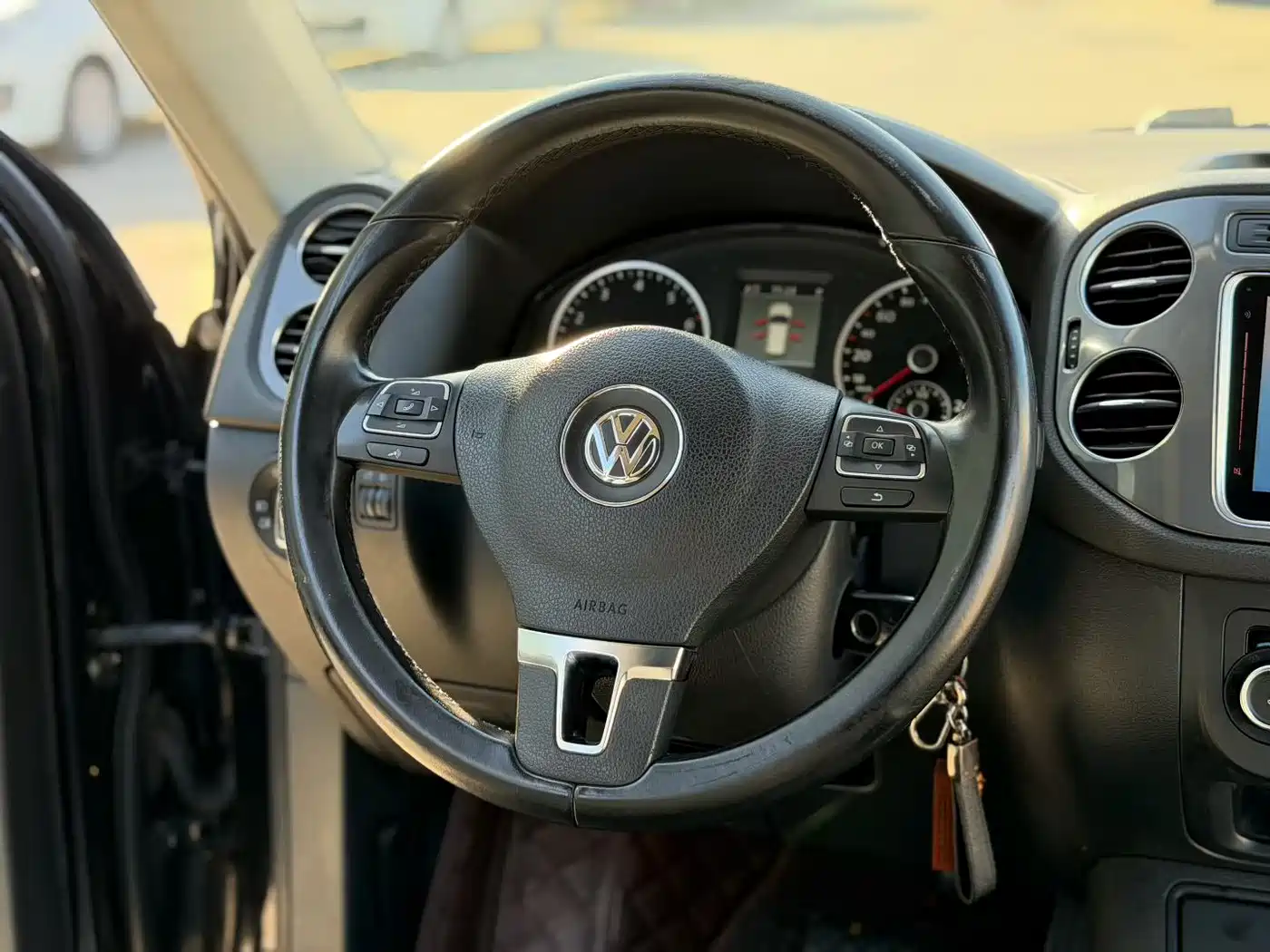 Volkswagen Tiguan 2012 2.0TSI Comfort фото 7