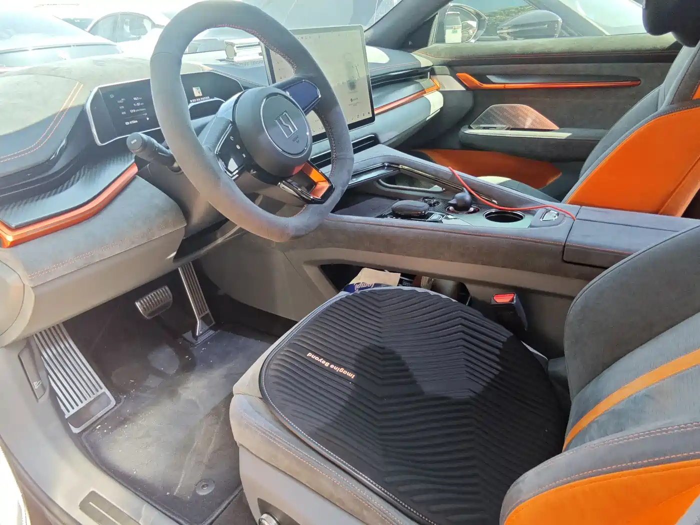 ZEEKR EXTREME KRYPTON 001