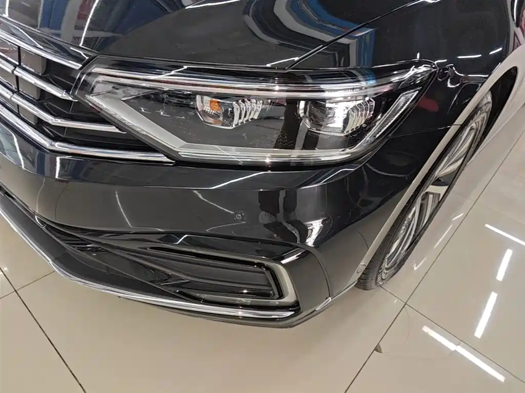Volkswagen Magotan GTE Plug-in Hybrid 2022 GTE Luxury фото 24
