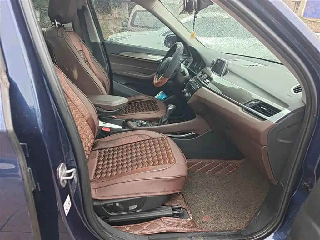 BMW X1 2018 sDrive18Li Premium Model фото 25