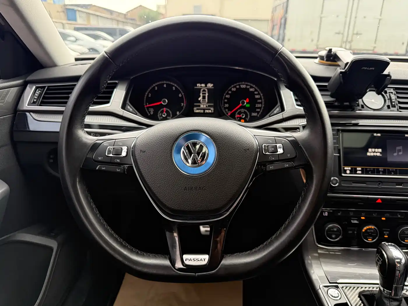 Volkswagen Passat 2017 330TSI DSG Prestige фото 7
