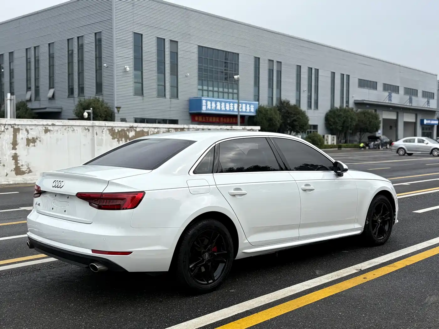 Audi A4L 2017 Plus 40 TFSI Progressive фото 6