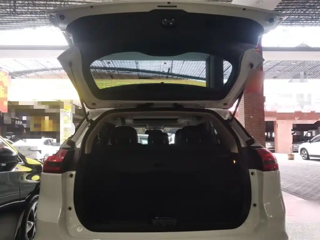 Geely Boyue 2016 2016 2.0L Manual Smart·Style Edition