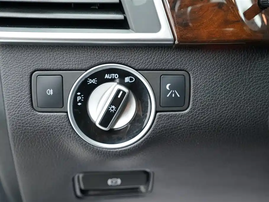 Mercedes-Benz M-Class 2014 ML 400 4MATIC Luxury фото 8