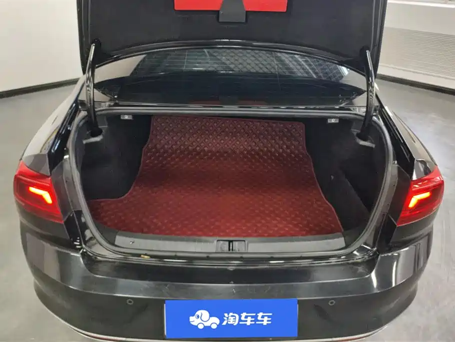 Volkswagen Magotan 2020 330TSI DSG Leading фото 4