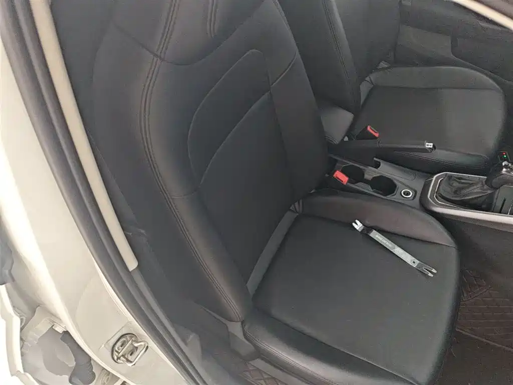 Volkswagen Polo 2019 Plus 1.5L Automatic Panorama Enjoyment Edition фото 25
