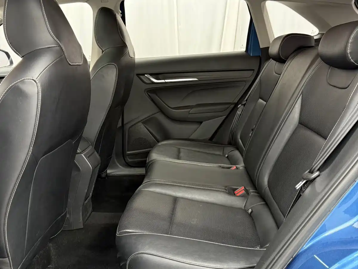 Škoda Kamiq 2022 1.5L Automatic Comfort Edition фото 11