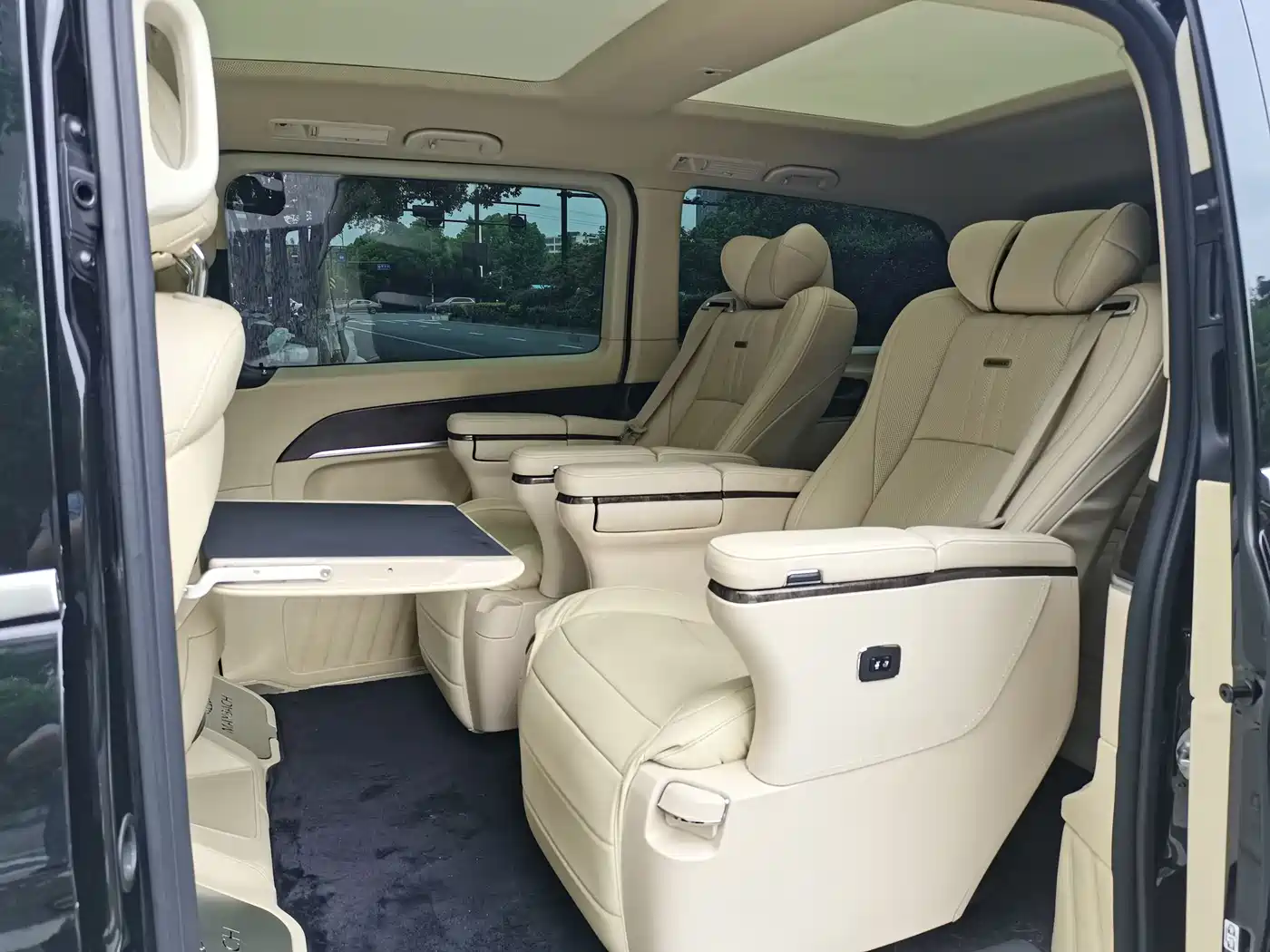 Mercedes-Benz V-Class 2022 V 260 Prestige Edition фото 14