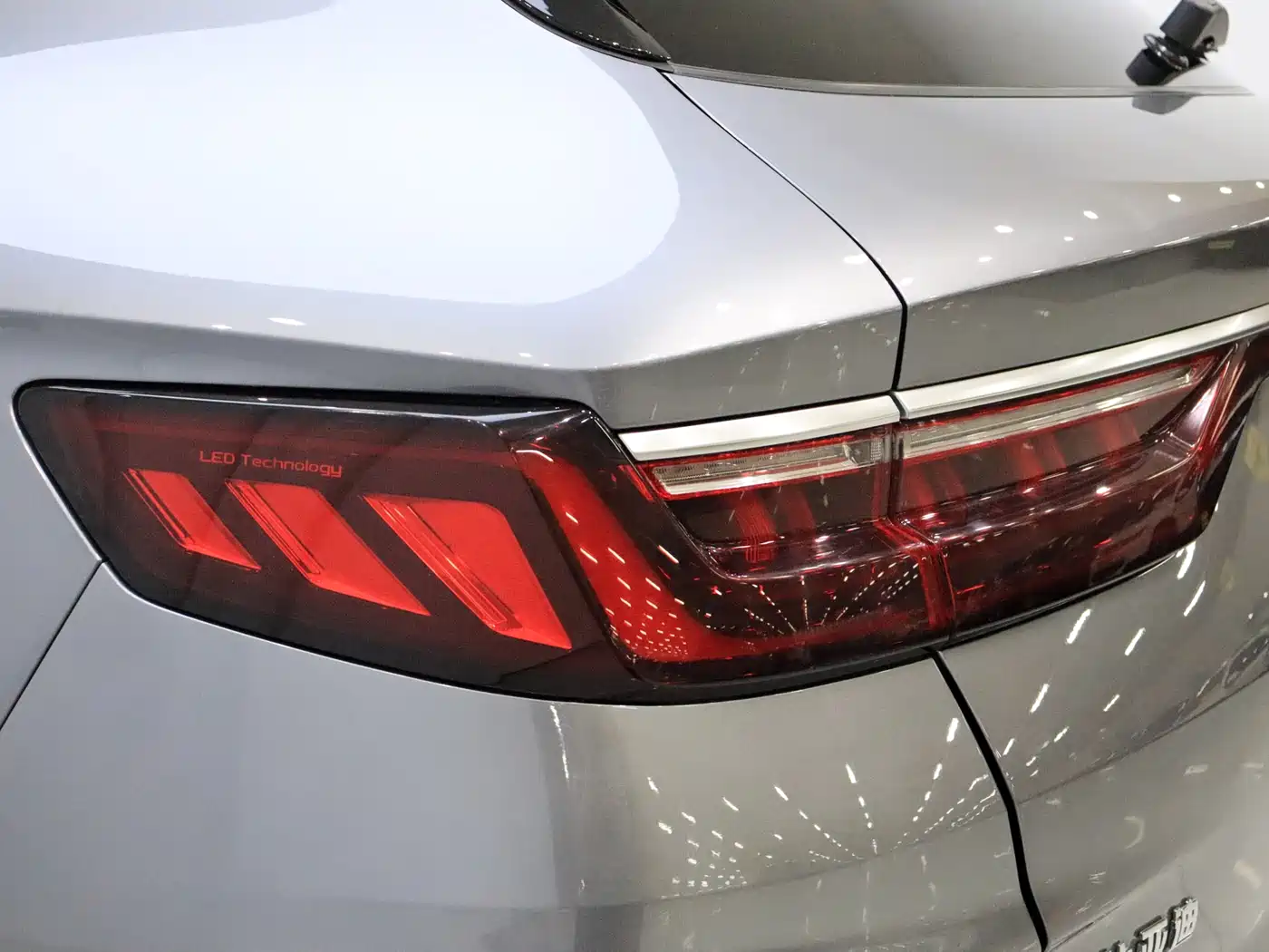 BYD Song PLUS PHEV 2021 EV Premium Model фото 10