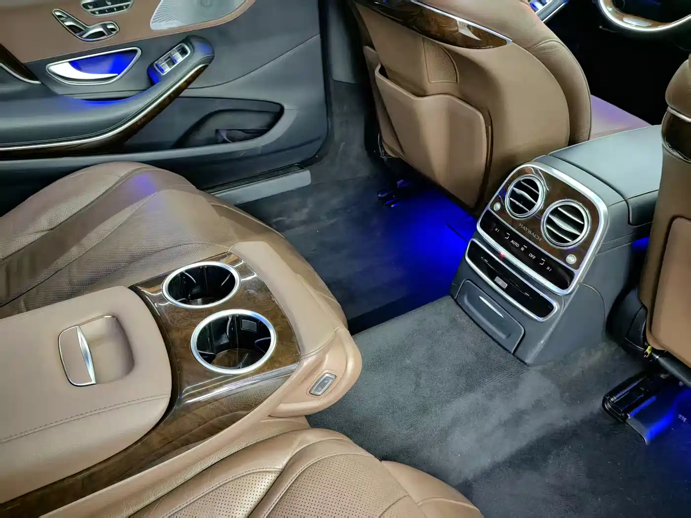 Mercedes-Benz Maybach S-Class 2016 S 400 4MATIC фото 13
